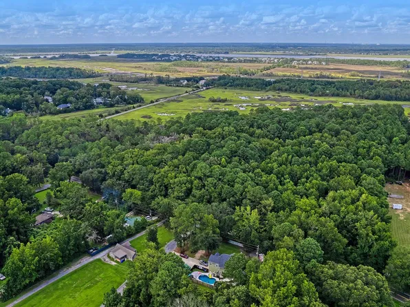 1 River Rd, Johns Island, SC 29455