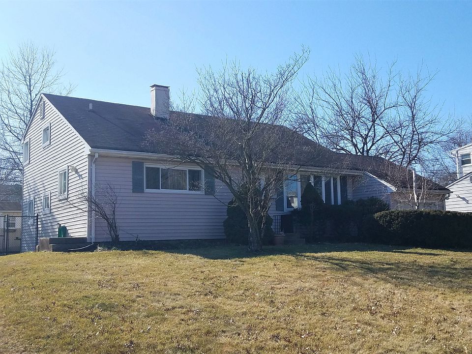 2nd image of 1344 Ute Rd