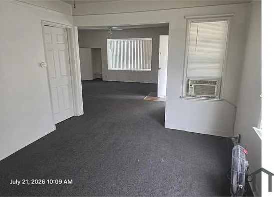 1619 E Cambridge Ave #- — Photo 8