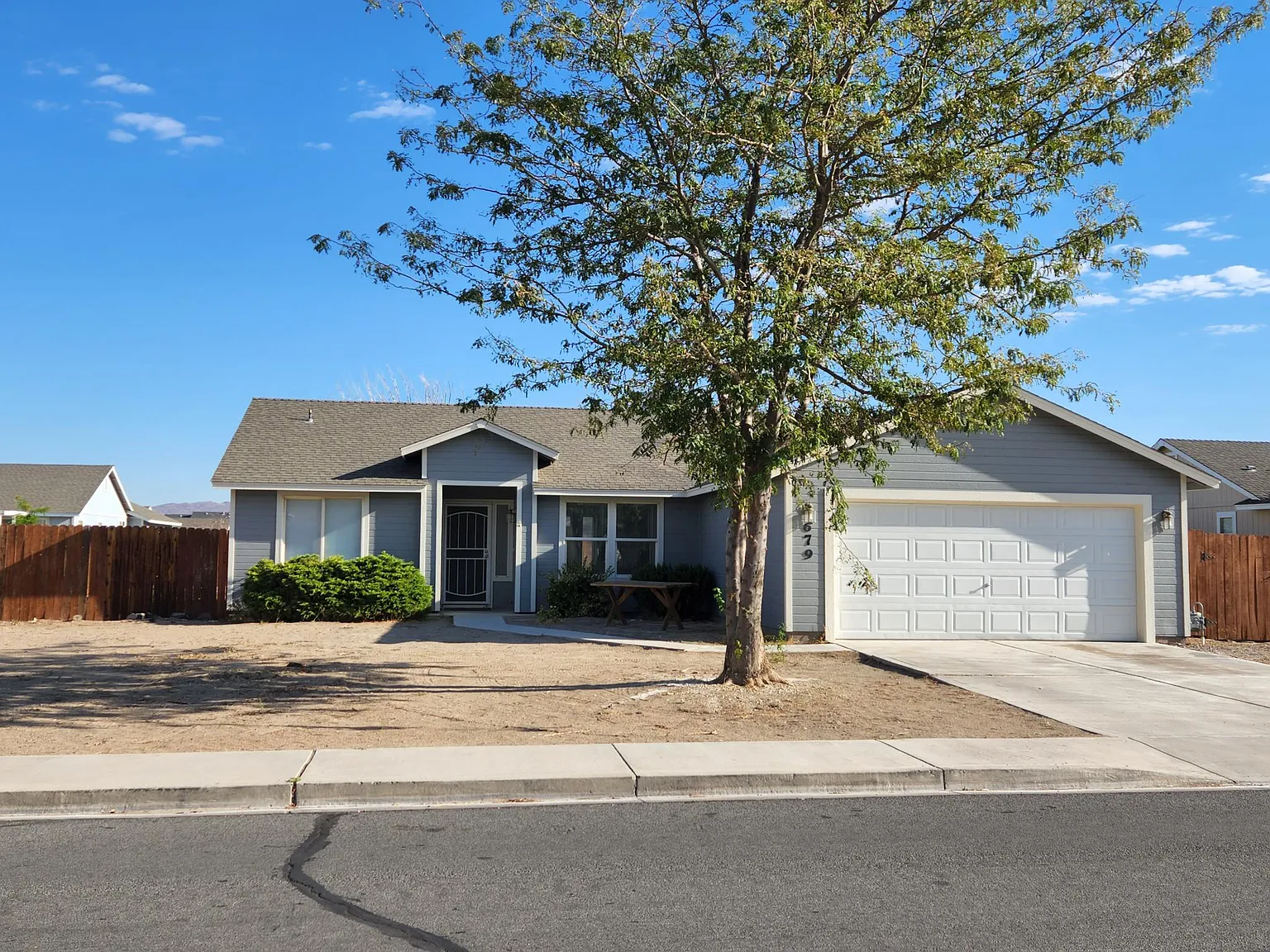 3 bed, 1480 sqft, $2,000 — Photo 1