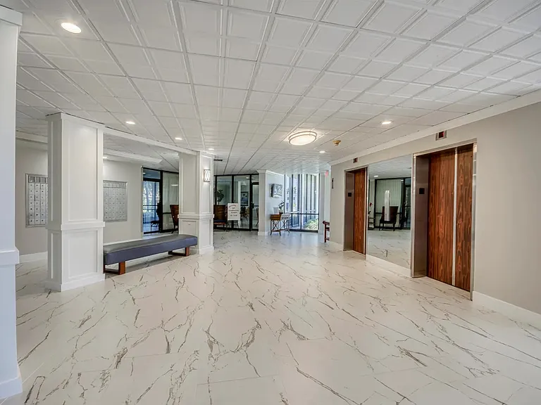 336 Golfview Dr #1110 — Photo 4