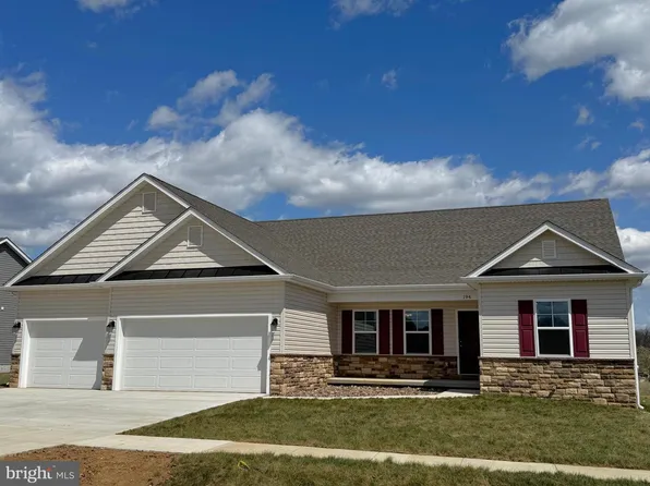 69 Bismark Rd, Inwood, WV 25428