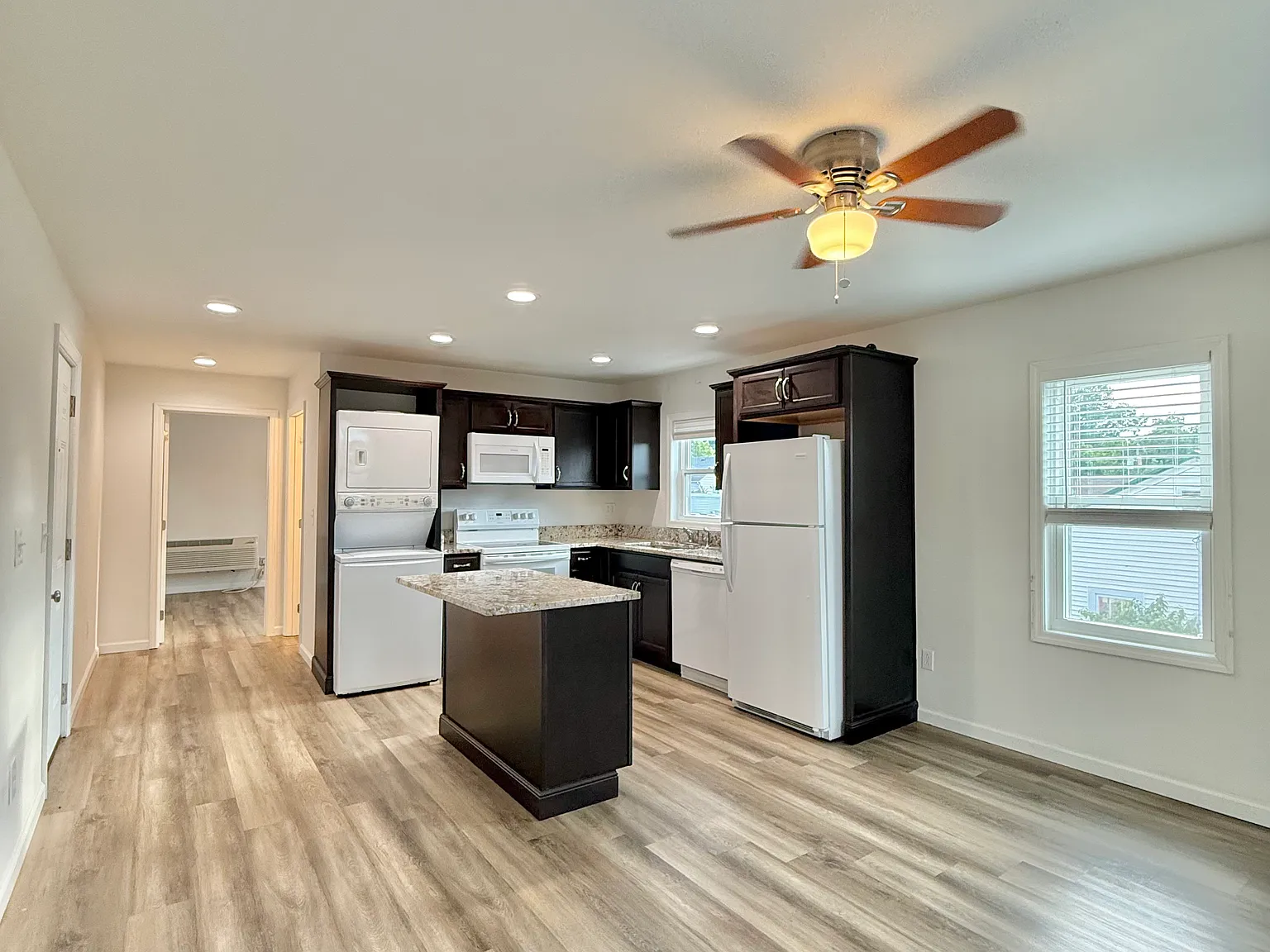 1 bed, 561 sqft, $795 — Photo 3