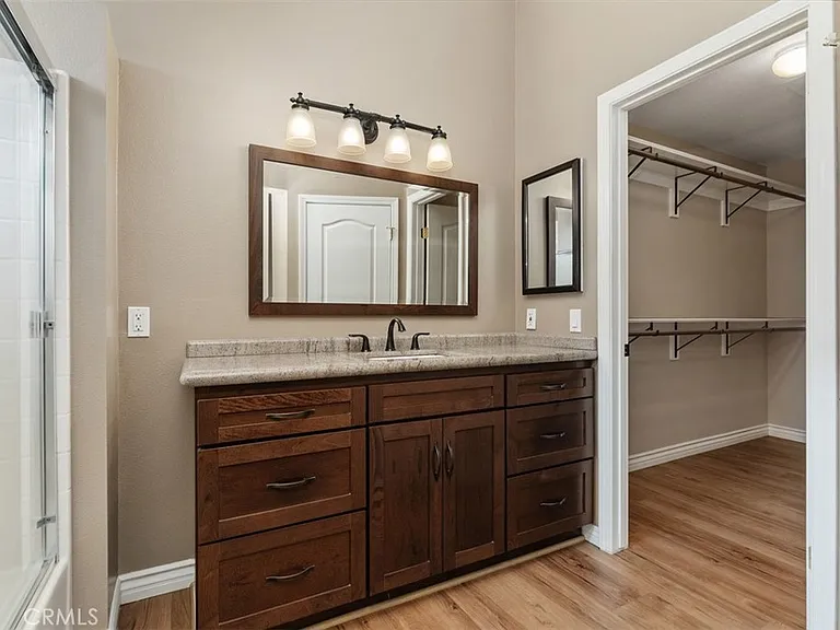 64 Mission Ct — Photo 22