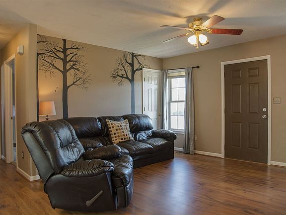 2nd image of 40 Brendan Ln