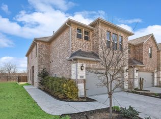 521 Hutchinson Ln, Lewisville, TX 75077