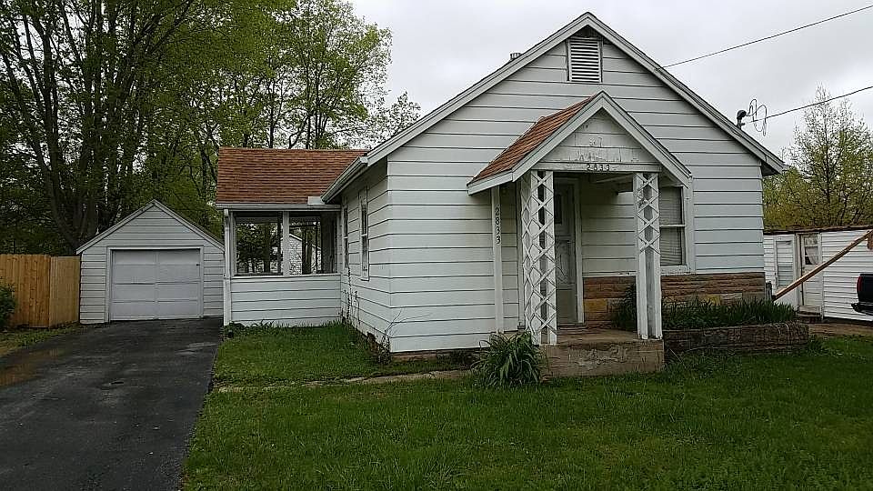 1st image of 2833 Marshall St