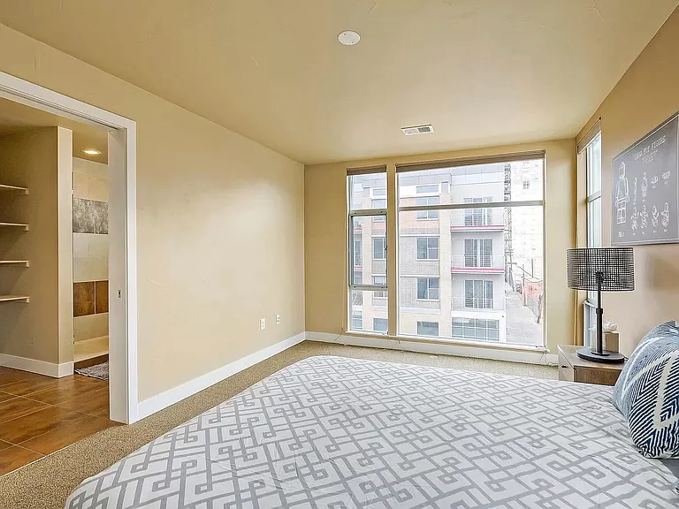 1015 N 21st St — Photo 12