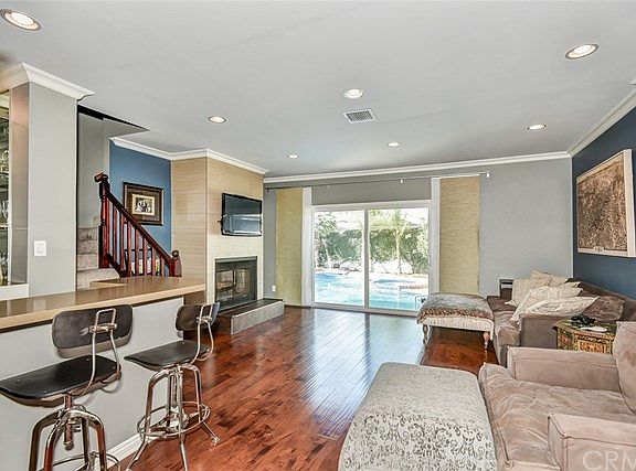 4th image of 4617 Knoxville Ave