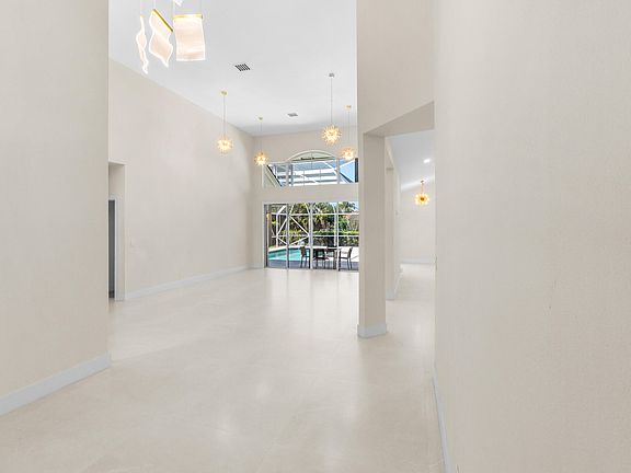 3rd image of 7686 La Corniche Circle