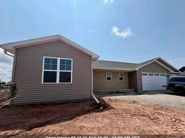 2091 Red Fox Ln, Kaukauna, WI 54130