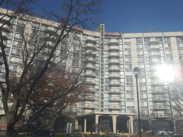 (undisclosed Address), Oak Brook, IL 60523