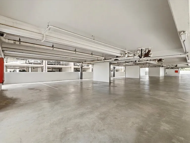 2421 Ala Wai Blvd #2 — Photo 7