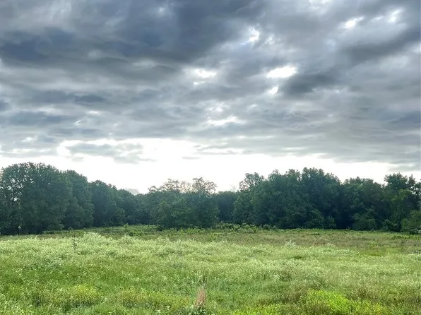 10 County Road 4241, De Kalb, TX 75559