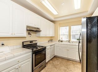 215 E 20th St, Santa Ana, CA 92706