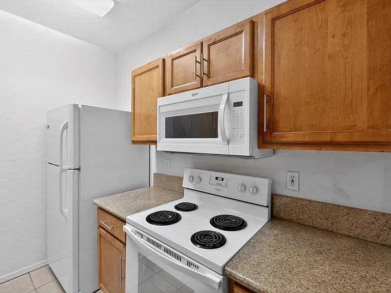 831 E Hedrick Dr #2 — Photo 4