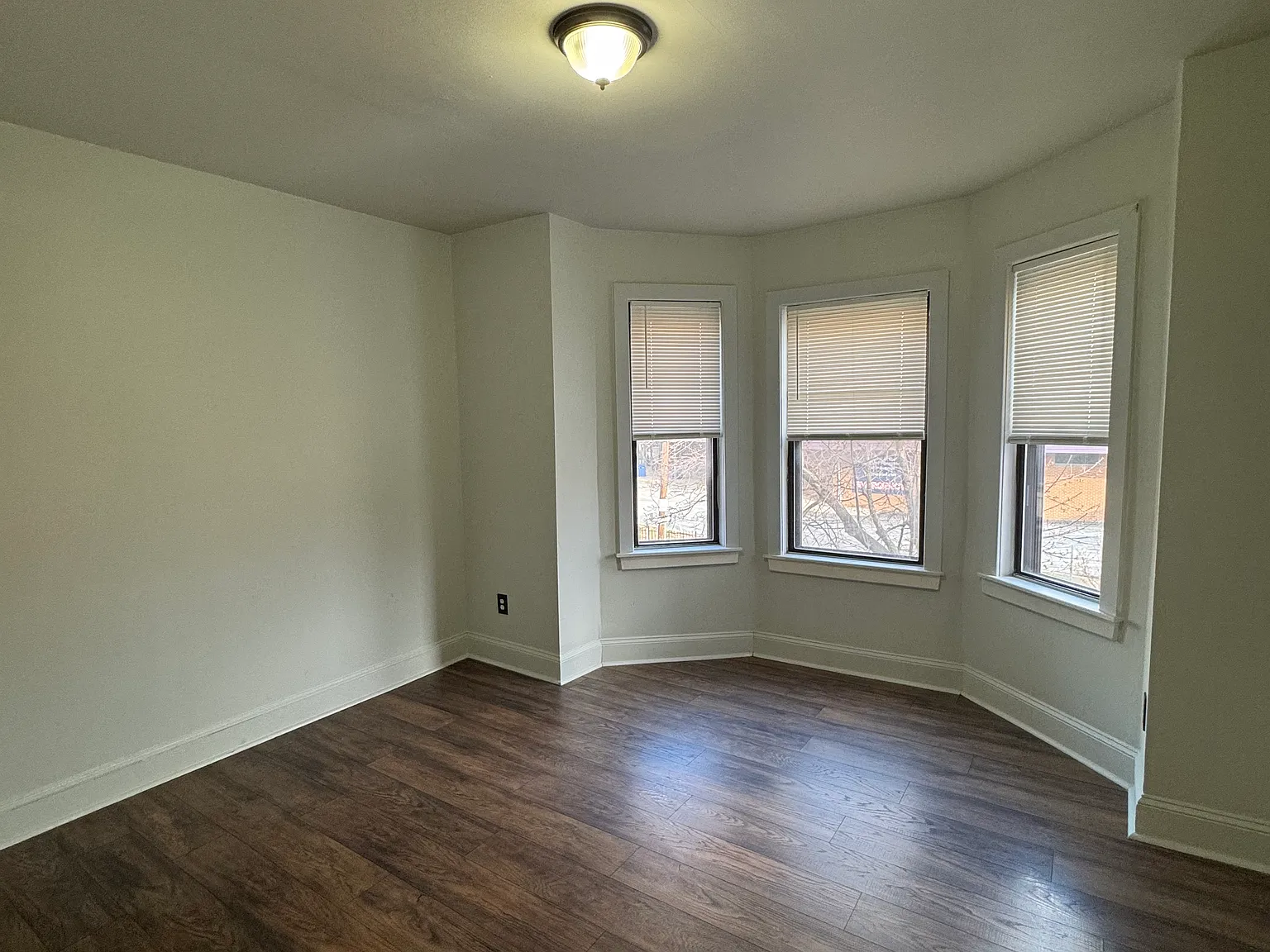 1 bed, 680 sqft, $1,145 — Photo 2
