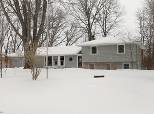 8186 Lake Vista Dr, Richland, MI 49083