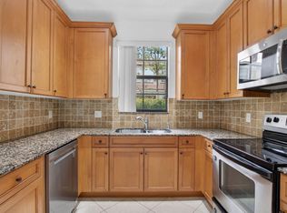 14 E Astor Cir, Delray Beach, FL 33484