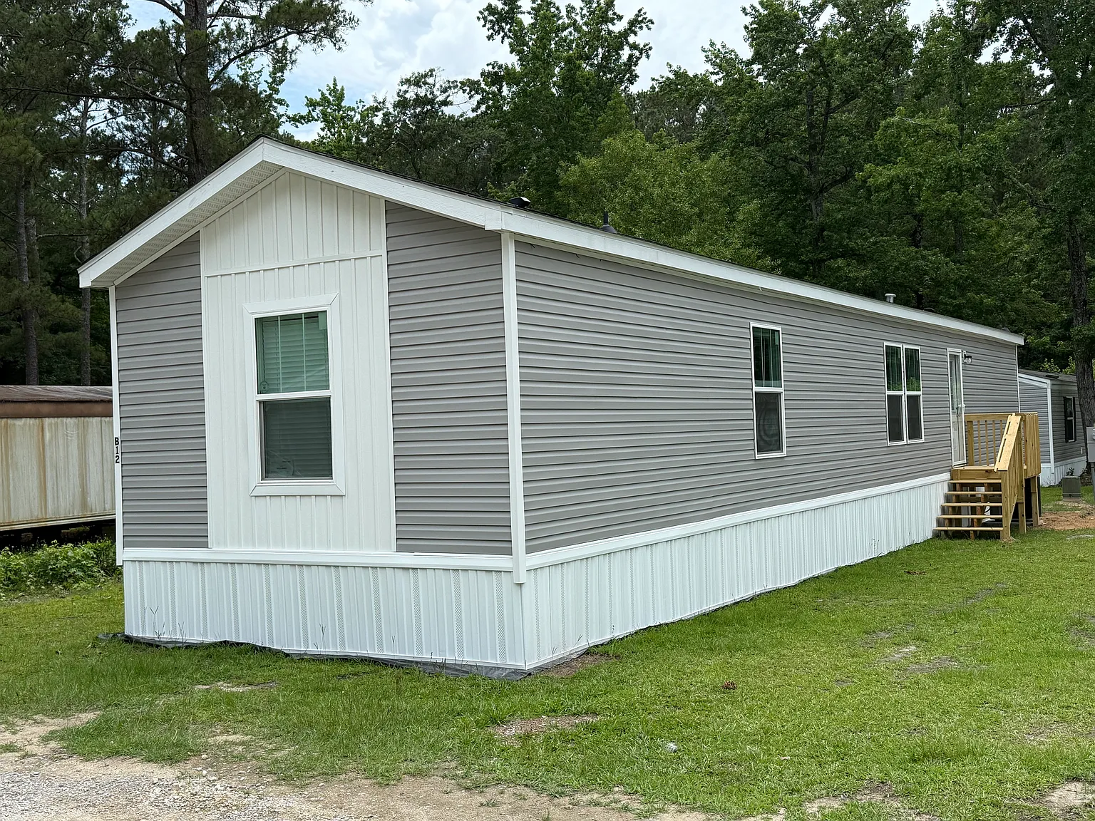 10001 Garners Ferry Rd — Photo 2