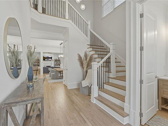 4th image of 12522 Broadwell Rd