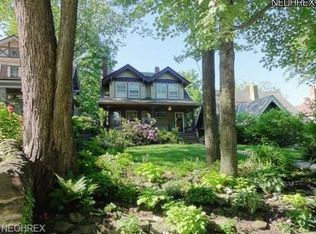 2828 Hampshire Rd, Cleveland Heights, OH