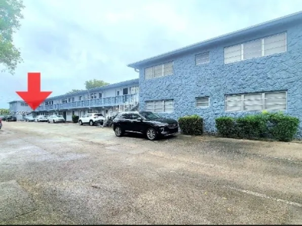 300 NE 191st St APT 201, Miami, FL 33179
