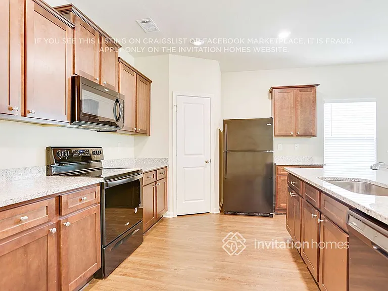3465 Ridge Hill Pkwy — Photo 5