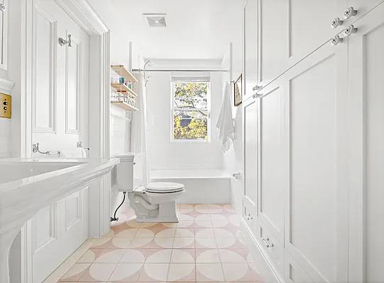 Sold by Compass | media 26