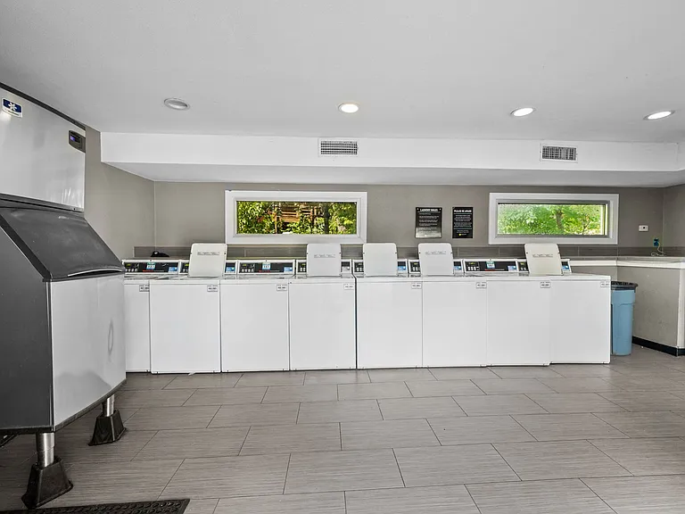 Timbercreek Apartments — Photo 12