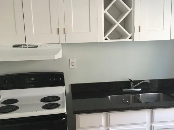15629 Delaware Ave, Lakewood, OH 44107