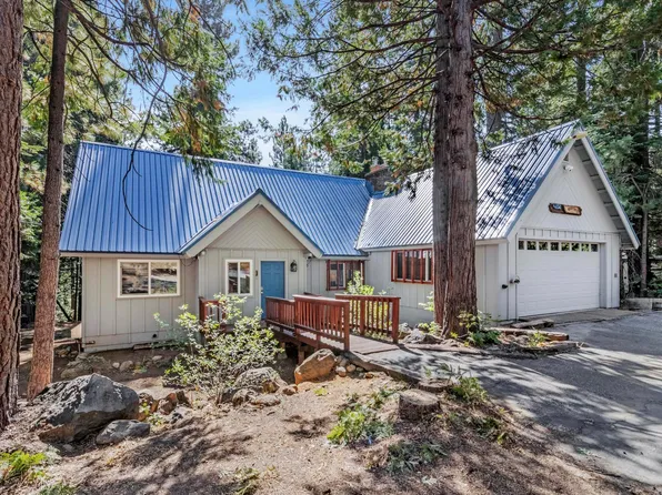 41158 Skyline Dr, Emigrant Gap, CA 95715