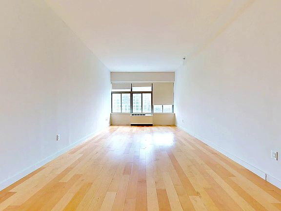 2nd image of 90 Washington St APT 10n