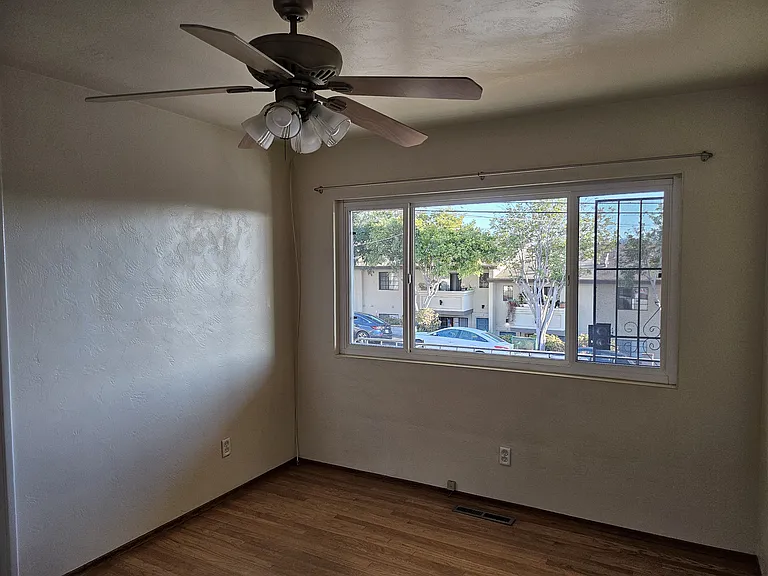 5818 Lauretta St — Photo 32