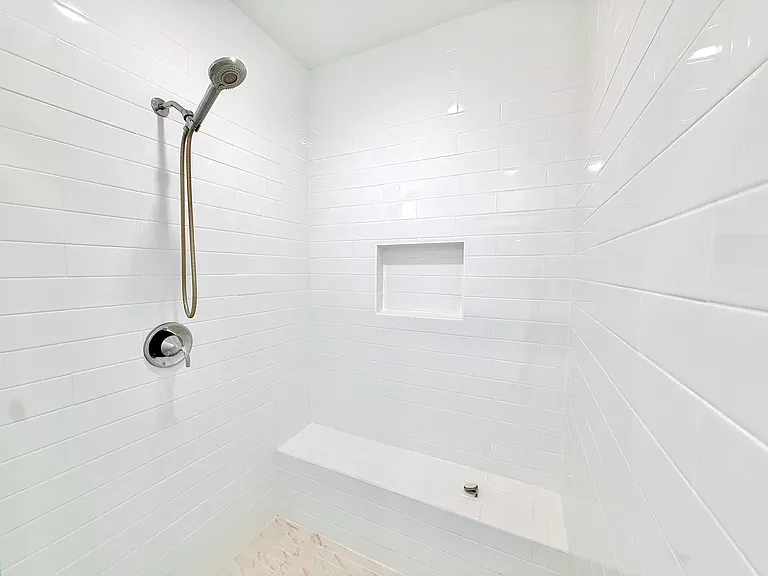 2750 182nd St #111 — Photo 11