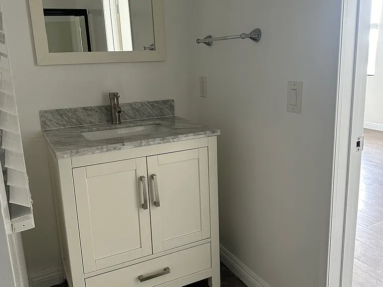 9414 Venice Blvd #3 — Photo 5