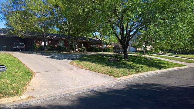 1st image of 8281 NE 27th Ave