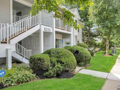 1029 Ash Dr, Mahwah, NJ, 07430