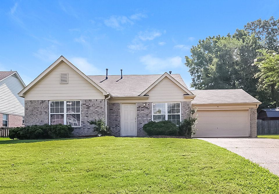 1st image of 70 Oakland Woods Cv