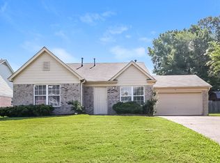 70 Oakland Woods Cv, Oakland, TN 38060