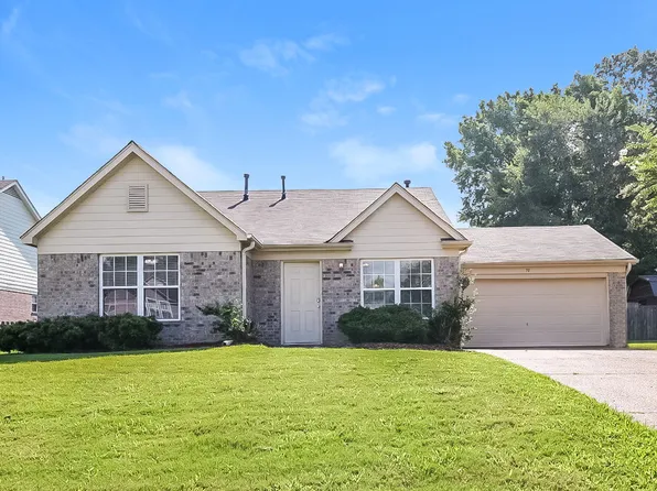 70 Oakland Woods Cv, Oakland, TN 38060