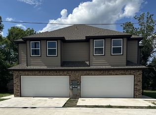 307 Zion St #B, Grandview, TX 76050