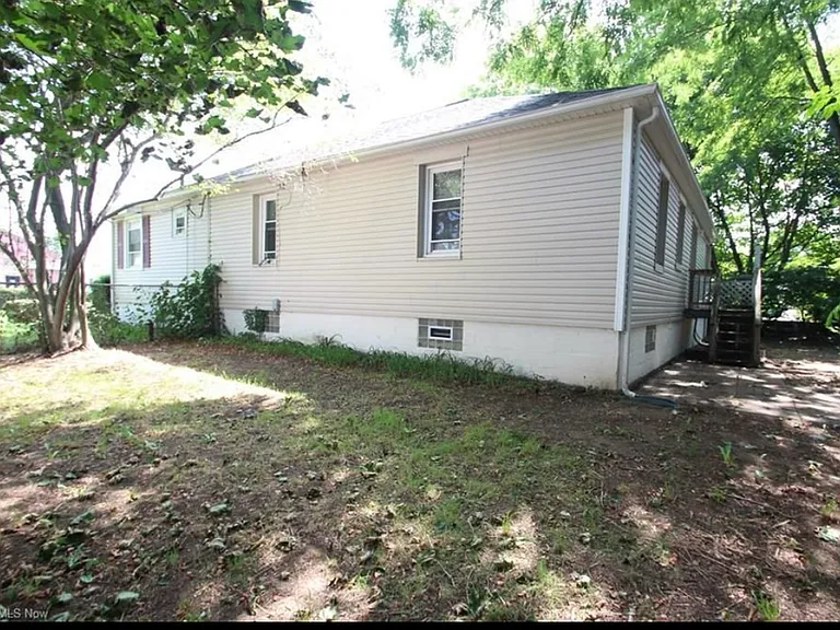 7320 Burridge Ave — Photo 2