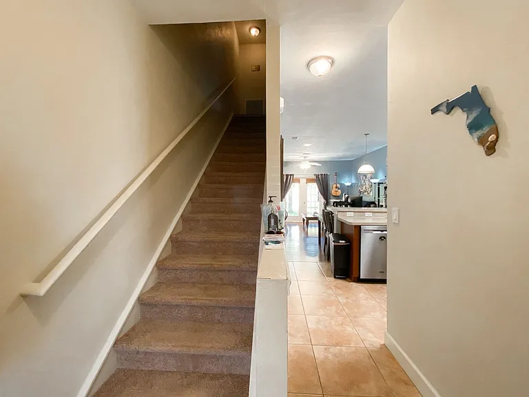 2927 SW 35th Pl #114 — Photo 9