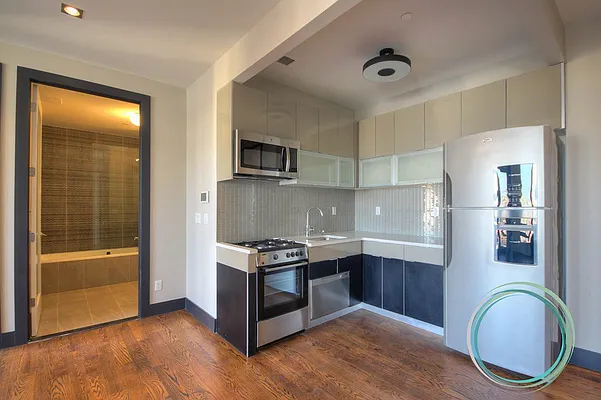 Rented by GTM Property Group  | media 17