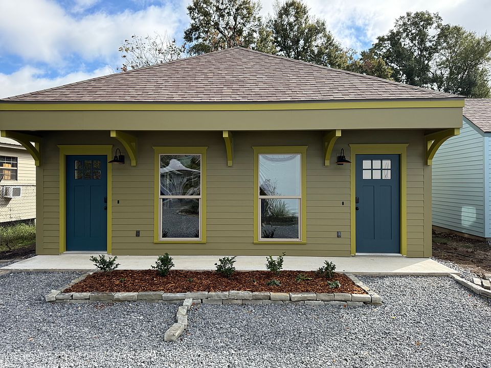 1st image of 605 General Mouton Ave #104