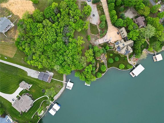 4th image of 368 Lake Viking Ter