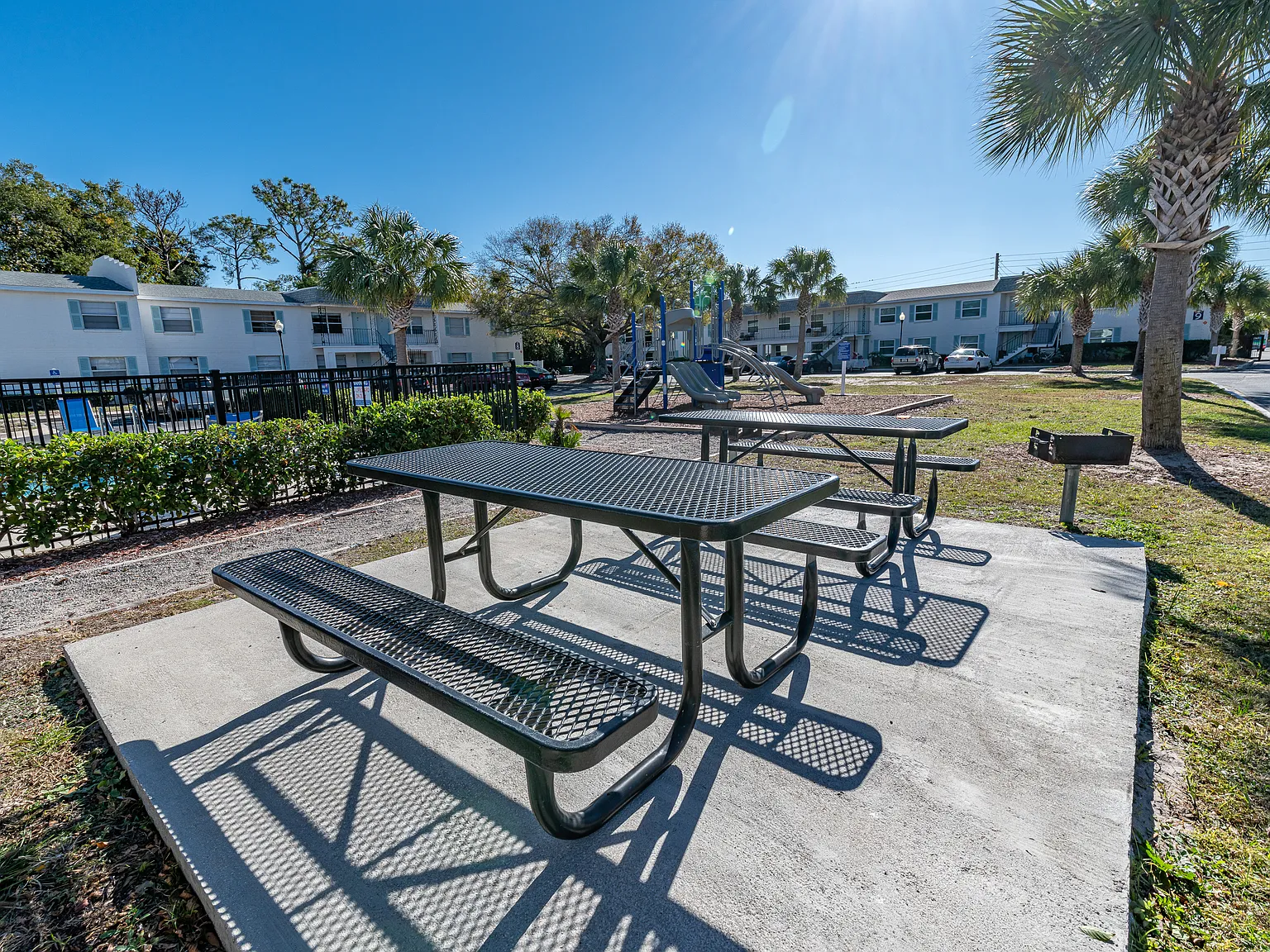 Seaside Apartments — Photo 3