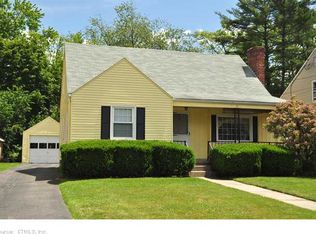 116 Colonial St, West Hartford, CT 06110