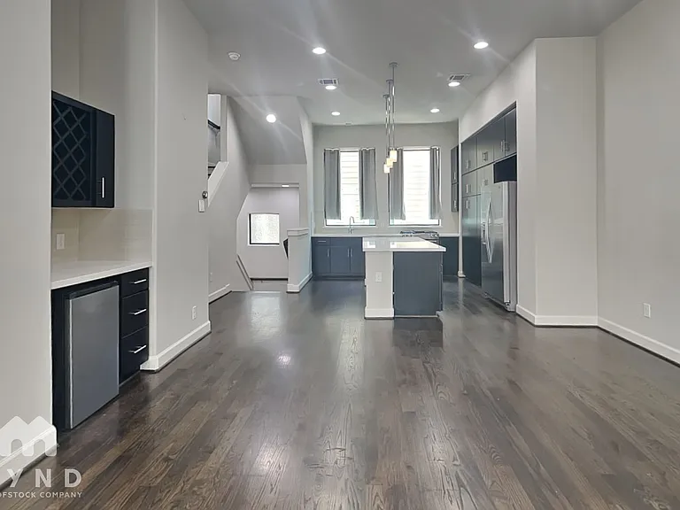 5309 Inker St — Photo 3